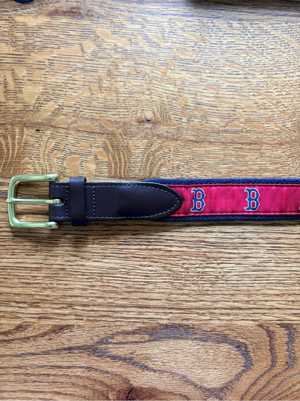 Vineyard Vines Boston Red Sox Red and Navy Belt with Brass Buckle- mens 30 waist - Picture 12 of 13